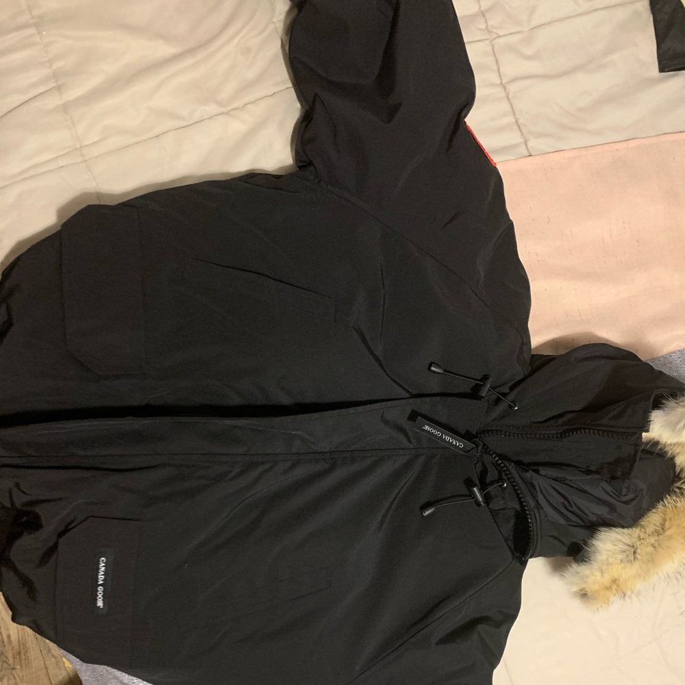This jacket keeps you warm and great quality